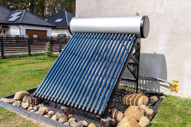 COLECTOR SOLAR 15 TUB PRESURIZAT CU REZERVOR 150LT CU SUPORT ACOPERIS